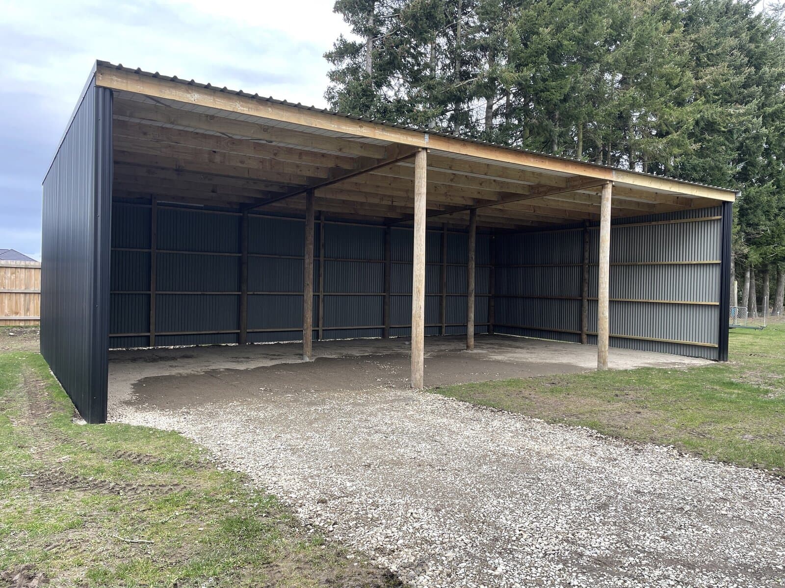 3 Bay Gable Shed 13.5m × 9m